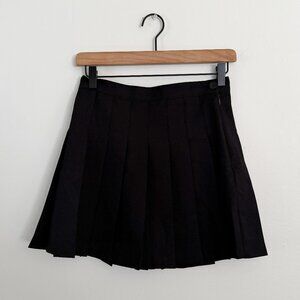 Women's Black Pleated Mini Skirt - Classic